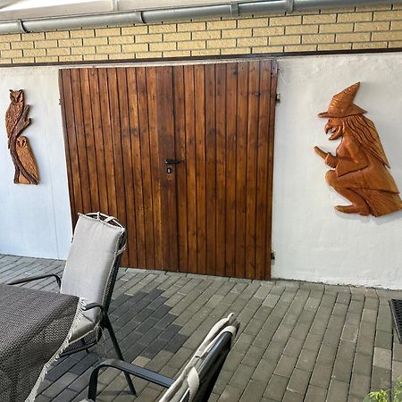 Christels Ferienwohnung 2 In Thale Mit Ueberdachter Terrasse, Kueche Mit Tv & Geschirrspueler Exterior foto