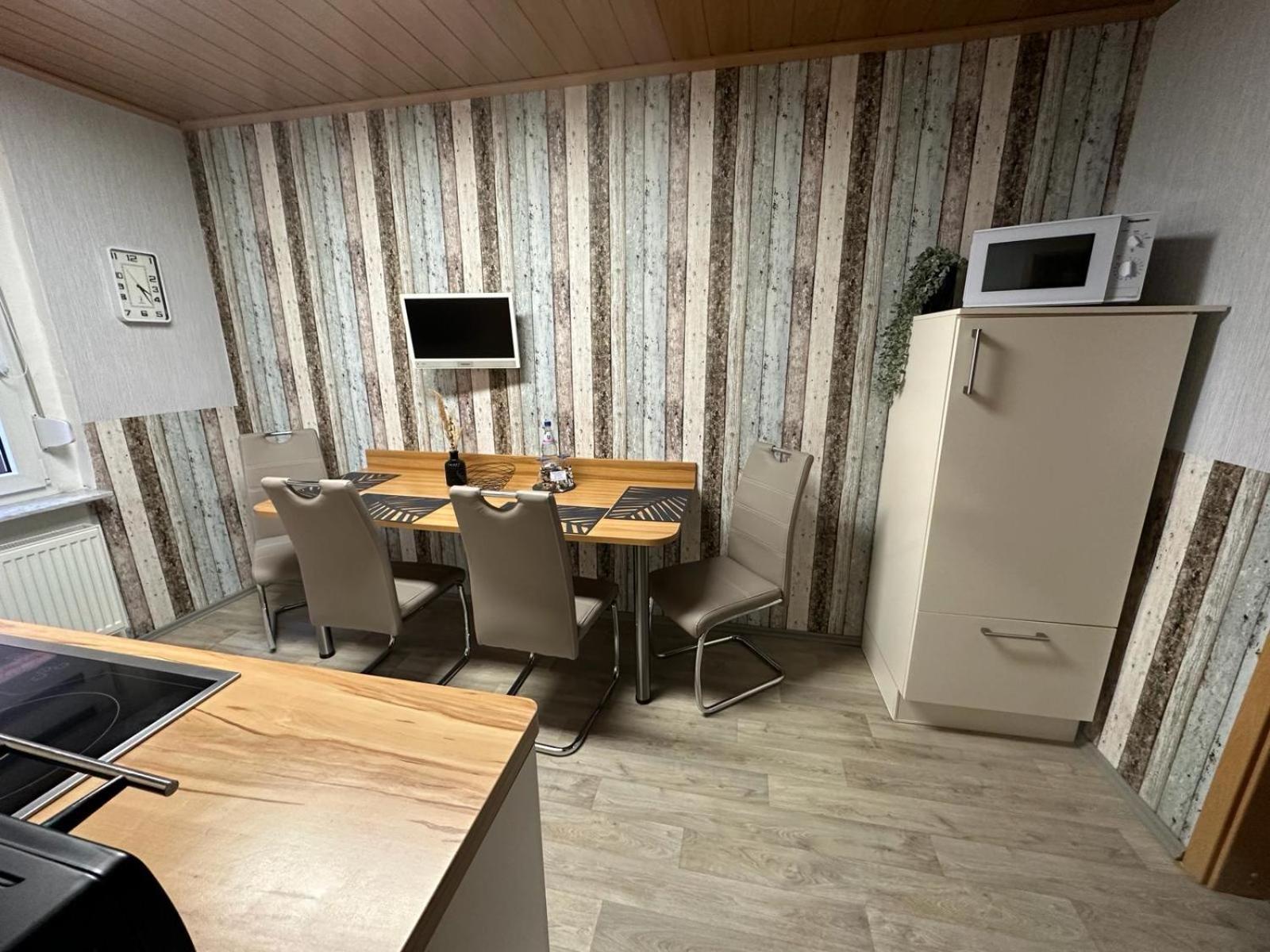 Christels Ferienwohnung 2 In Thale Mit Ueberdachter Terrasse, Kueche Mit Tv & Geschirrspueler Exterior foto